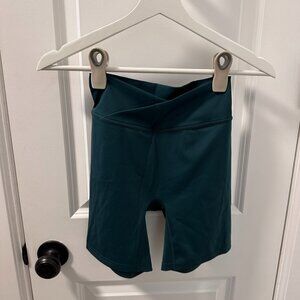 437 The V Short Green Bike Shorts Size S Excellent Condition